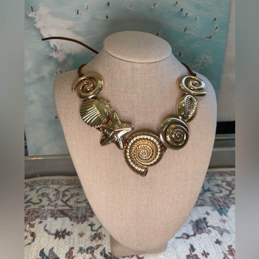 Gold Shell and Sea Star Necklace